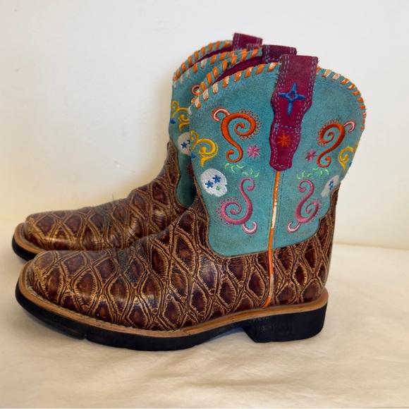 Ariat Other - Ariat Tombstone Cowboy Boots Girls Size 12 Brown Turquoise
Western Style
